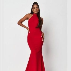 BRAND NEW Crepe High Halterneck Maxi Dress
Size: US 6, Quantity: 1